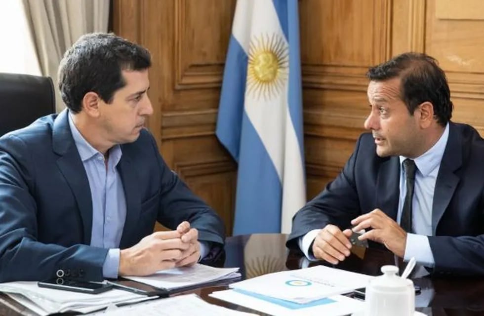 El gobernador Oscar Herrera Ahuad en la entrevista con el ministro De Pedro. (Gobierno prensa)