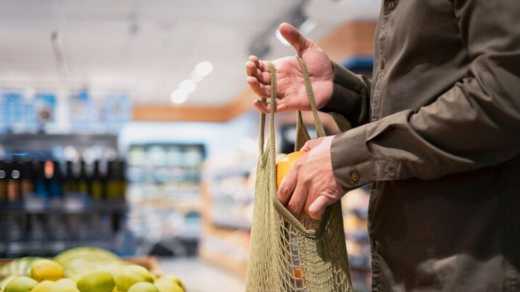Los jubilados pueden acceder a hasta un 20% en productos de supermercado.