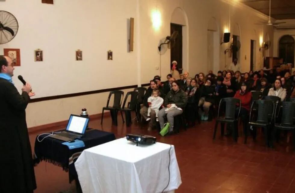 El padre Leandro Bonnin organizó en Corrientes el encuentro \