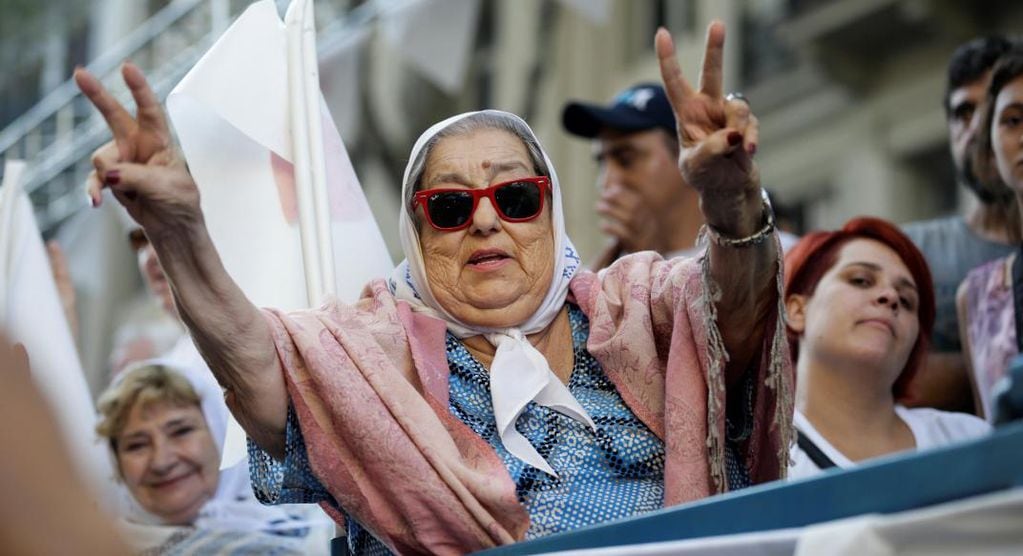 Hebe Bonafini, referente de derechos humanos, tiene 93 años. Foto: AP/Archivo.