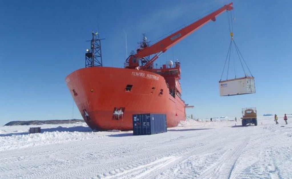 El proyecto de la adquisición de un nuevo rompehielos ayudaría a la proyección antártica del país en tareas operativas de logística permanente en cualquier estación del año.