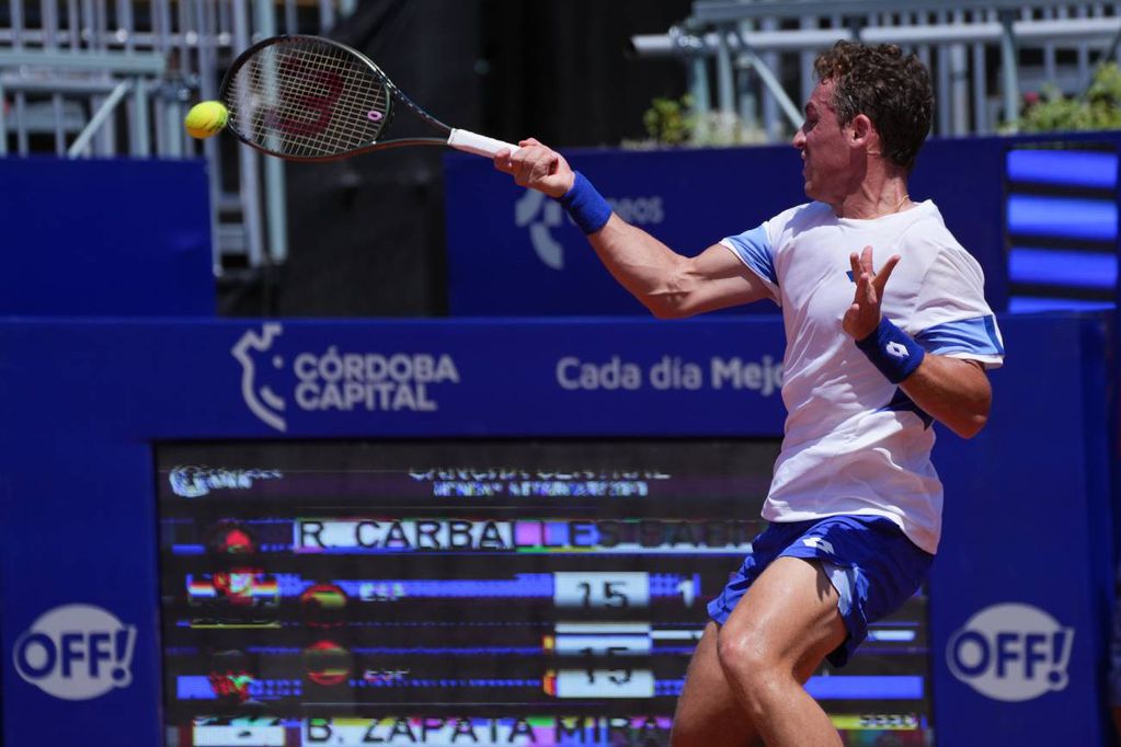 El primer partido de singles de la jornada inaugural del Córdoba Open entre los españoles Zapata Miralles y Carballes Baena batió el record del encuentro más largo en la historia del torneo. (Prensa Córdoba Open)