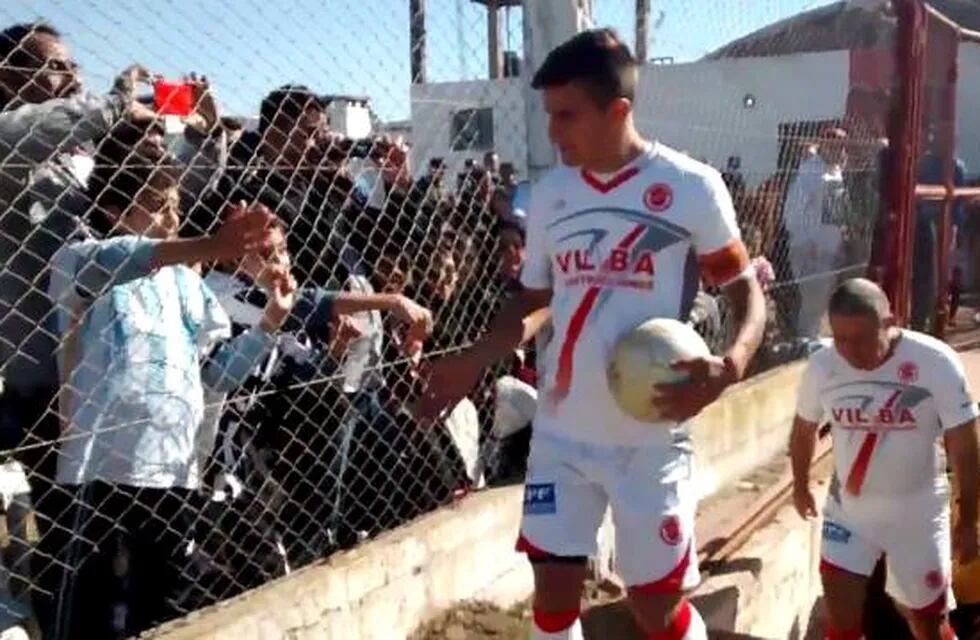 Como el año pasado, Dybala convoca con su partido solidario en Laguna Larga.