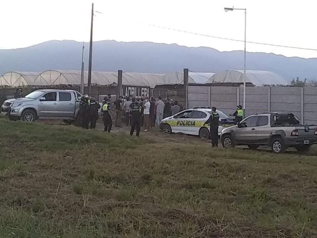 Detenidos por festejar un cumpleaños violando la cuarentena en la localidad de La Bolsa, Lules sobre la ruta 321.