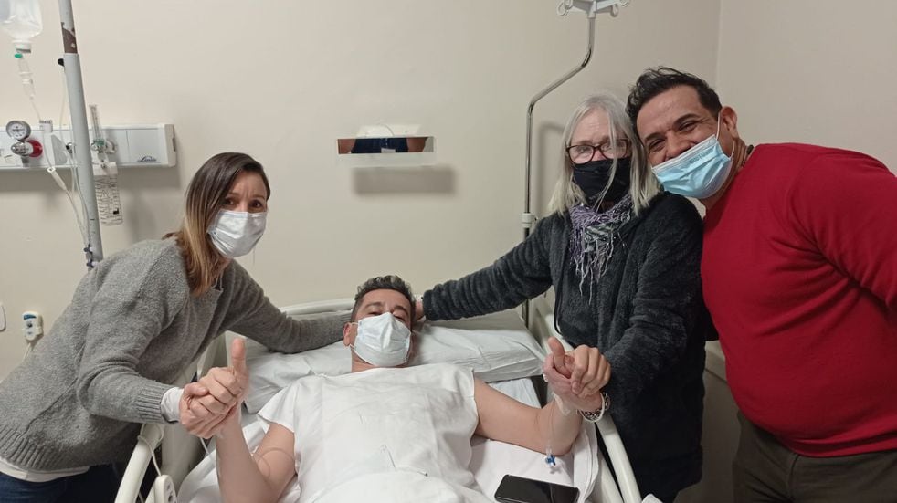 Daniel Ríos tras donarle un riñón a su amigo. (Gentileza)