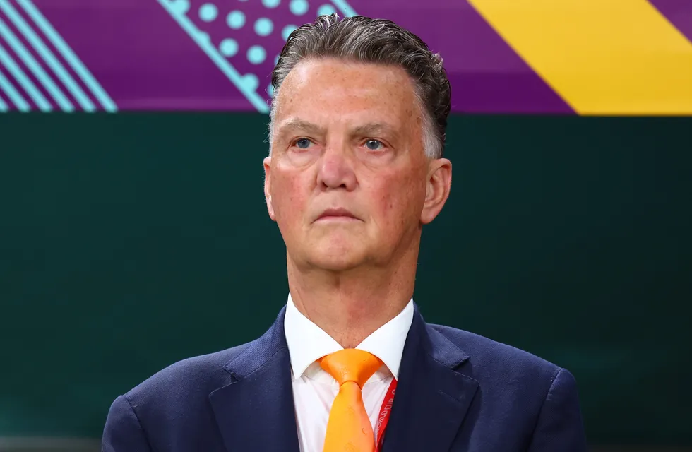 Louis Van Gaal, el entrenador de Países Bajos, que tiene 71 años. (AP)