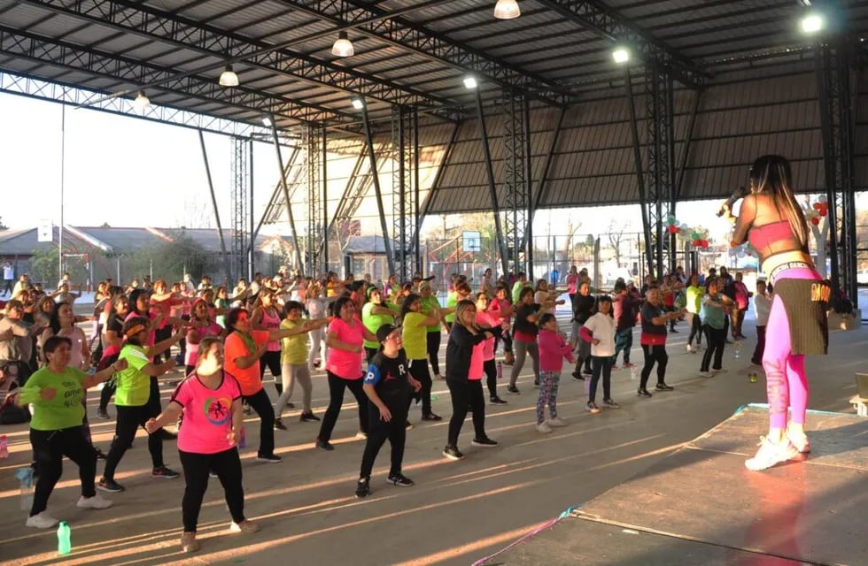 La Municipalidad de San Salvador de Jujuy propone un "sábado de ritmo y actividad física saludable" para las mujeres de la ciudad, en el Multiespacio “El Alto”.