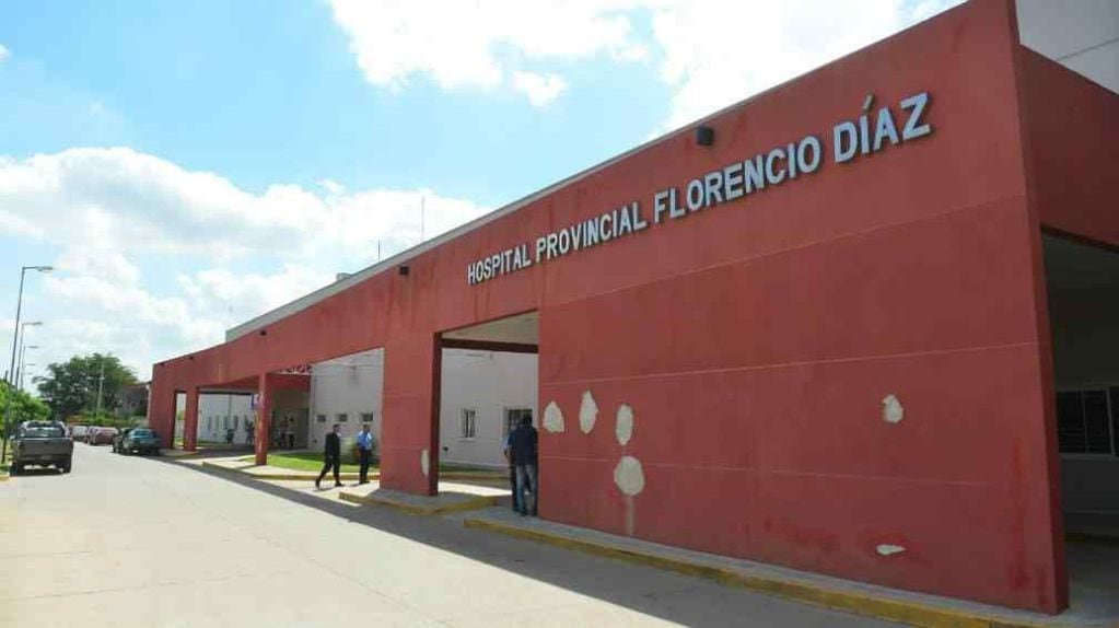 Herido de un tiro, el vecino fue trasladado al Hospital Florencio Díaz. (La Voz)