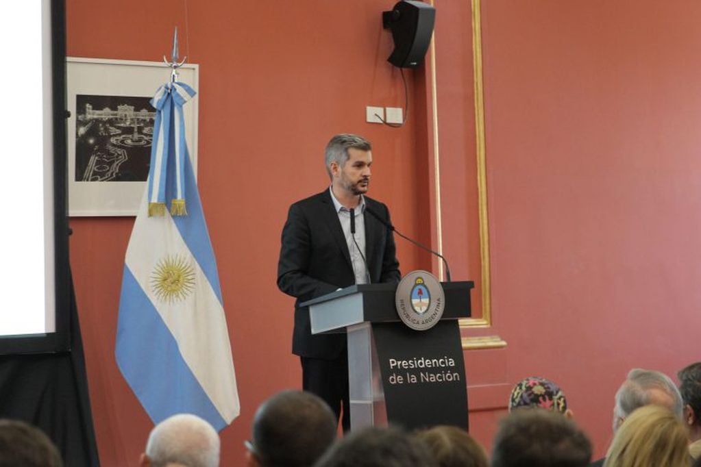 Peña, durante la presentación del Inventario Nacional de Glaciares, en Buenos Aires (Argentina). (EFE)