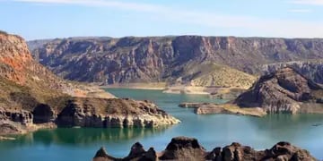 Una formación geológica del embalse Valle Grande, en San Rafael, recibirá el nombre de la nave desaparecida. (La Nación)