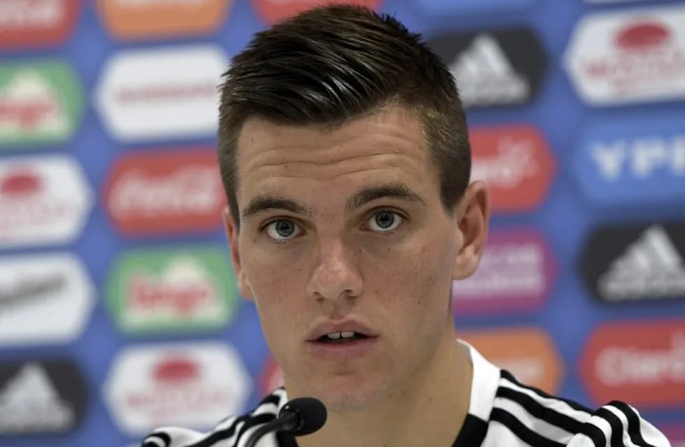 Argentina's midfielder Giovani Lo Celso talks to the media during a press conference at the team's base camp in Bronnitsy, near Moscow on June 28, 2018, ahead of the Russia 2018 World Cup round of 16 football match against France.  / AFP PHOTO / JUAN MABROMATA rusia Bronnitsy Giovani Lo Celso conferencia de prensa de la seleccion nacional argentina futbol futbolistas conferencias de prensa