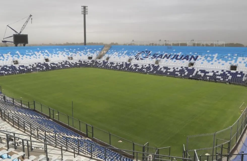 Por primera vez en 10 años, el estadio sanjuanino pintó sus tribunas.
