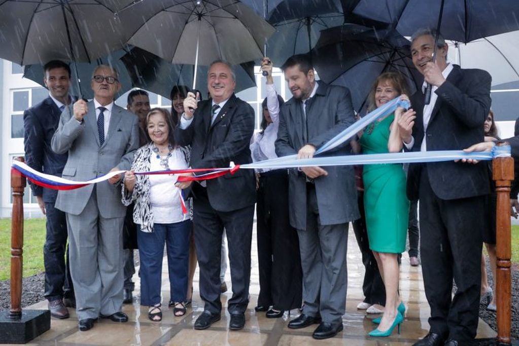 Hugo Passalacqua inauguró la primera etapa del edificio de Tribunales en Oberá.