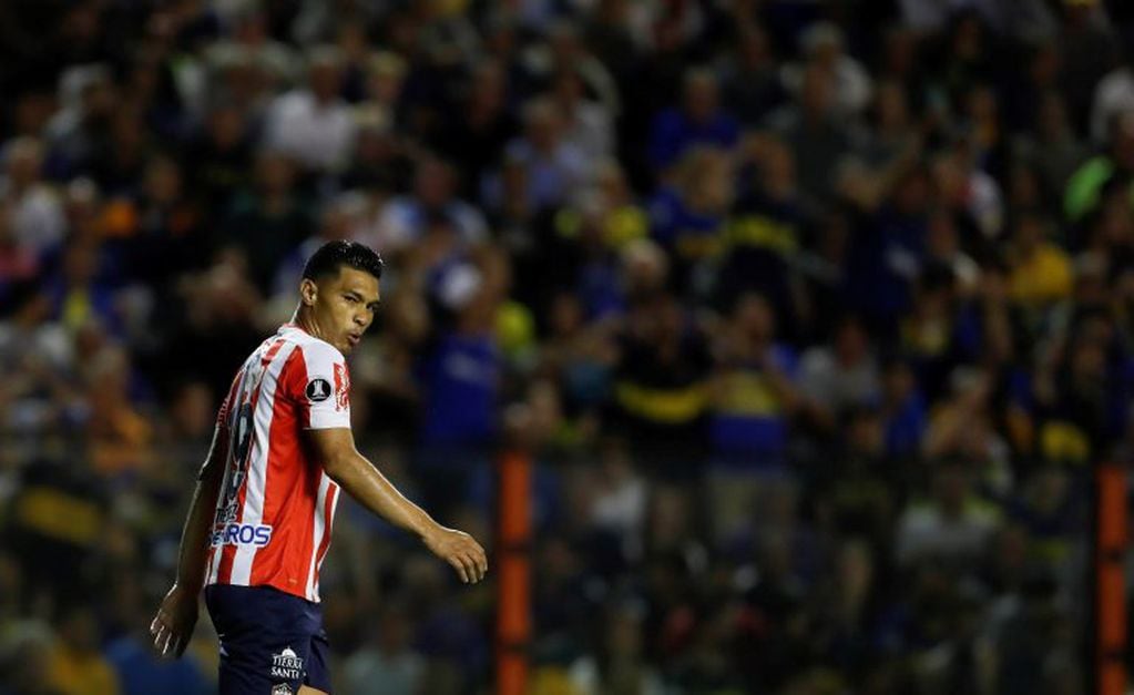 Teo Gutiérrez no convenció en su visita a La Bombonera y Junior de Barranquilla perdió 1 a 0 ante Boca por la Copa Libertadores. EFE/David Fernández