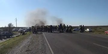 Pescadores cortaron la Autopista Rosario-Santa Fe