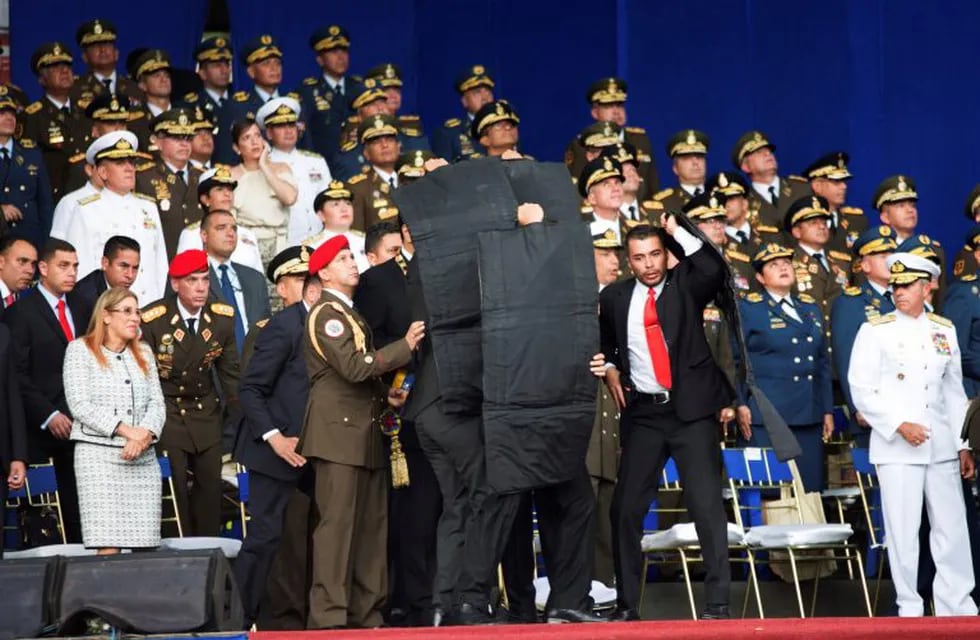 La seguridad de Maduro lo protege ante posibles ataques (AP)