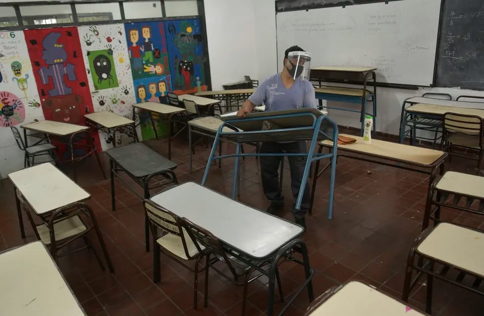 SUTE anunció que no comenzarán las clases en Mendoza, covid19 Foto: Orlando Pelichotti / Los Andes