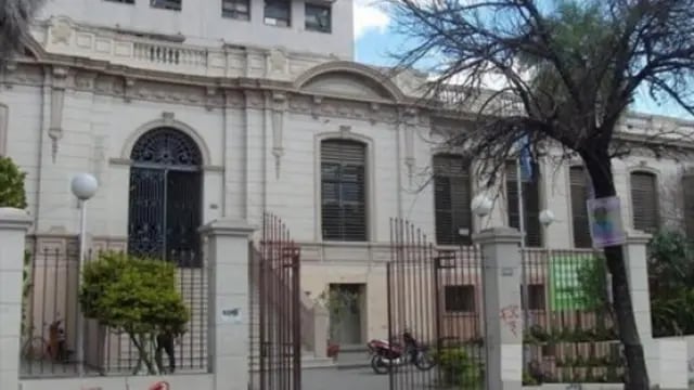 Escuela Secundaria “Hipólito Yrigoyen”, Corrientes capital.