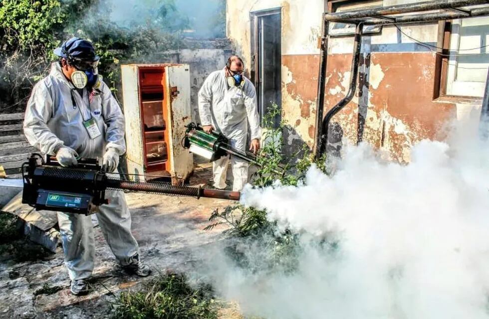 Fumigación por dengue en Chaco