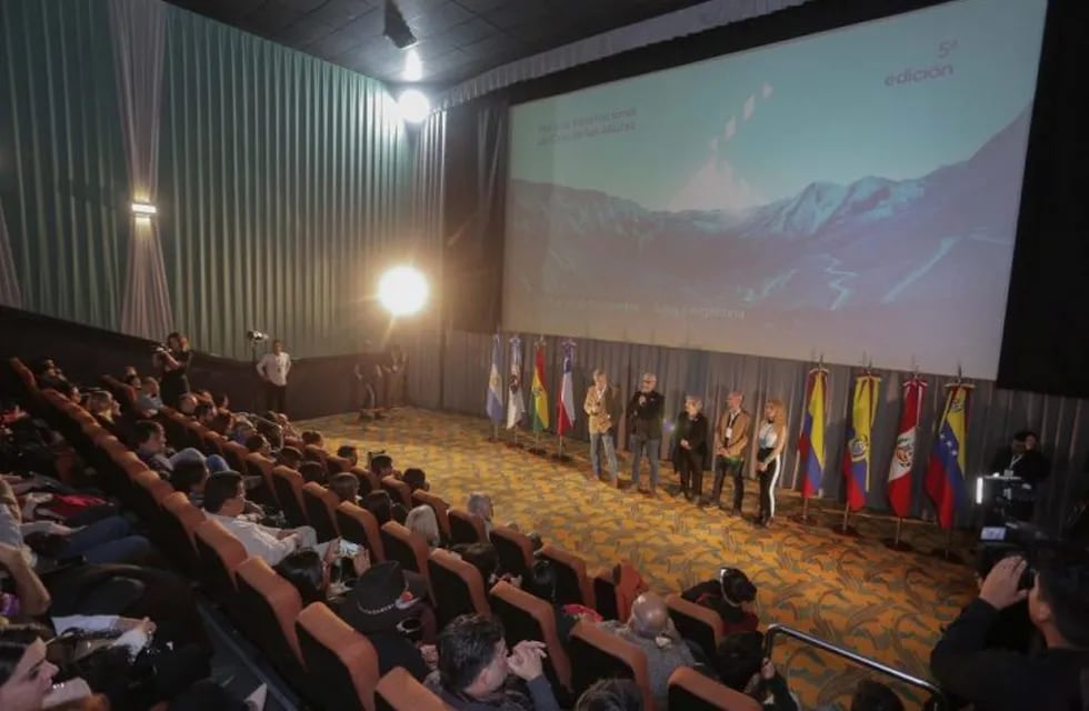 Acto de apertura de la 5ª edición del Festival Internacional de Cine de las Alturas en Jujuy