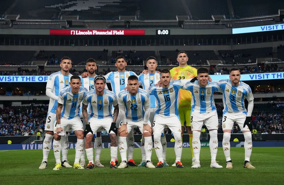 La formación de la selección argentina ante El Salvador. Foto: AFA