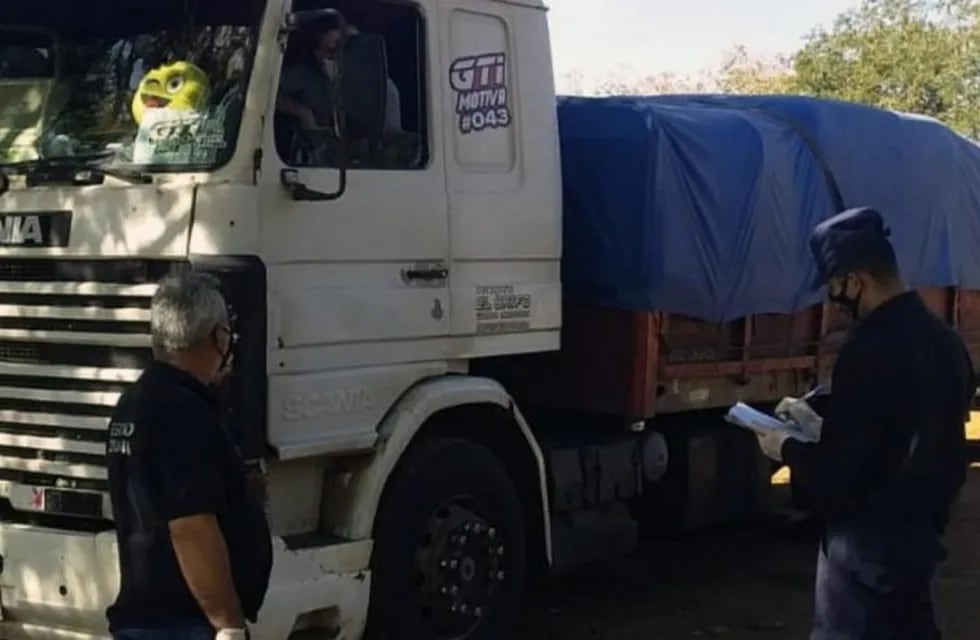 El camión llegó hasta Iguazú con una carga de harina.