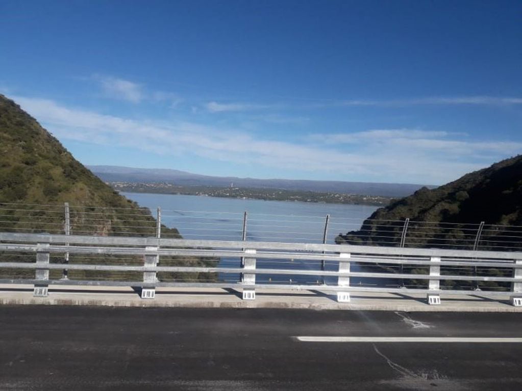 Nuevo puente sobre el San Roque.