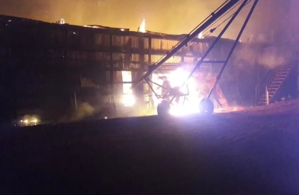 Incendio en Bernardo Larroudé (Vía Santa Rosa)