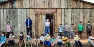 Fabiola Yañez visitó obras de agua potable en el municipio de  Hipólito Yrigoyen