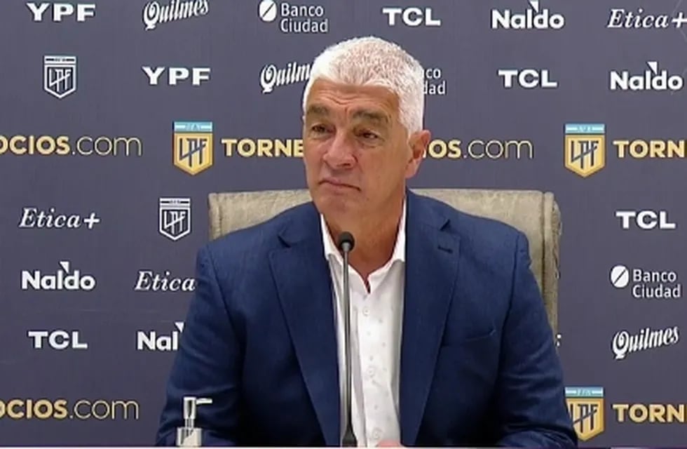 Omar de Felippe se fue de Atlético Tucumán en octubre pasado, e interesa en Instituto (La Voz).