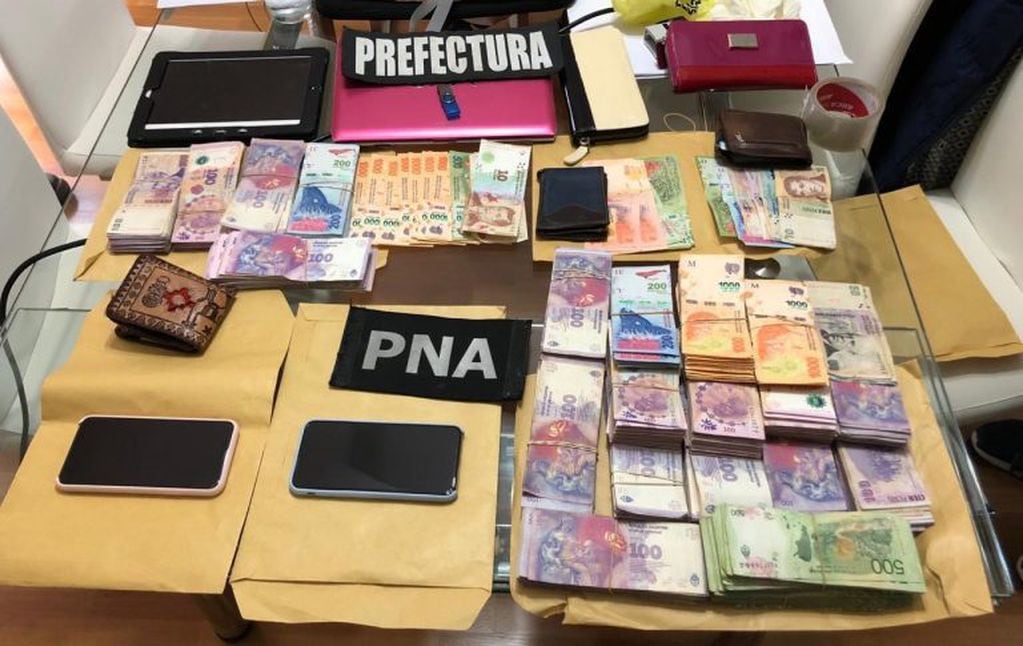 Secuestro de dinero y elementos en Gualeguaychú.
Crédito: Prefectura Gualeguaychú