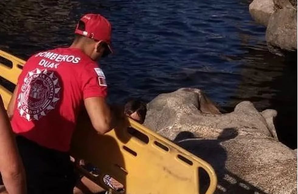 Un menor de 13 años fue rescatado en el balneario Nido del Águila en Mina Clavero. (Prensa Policía)