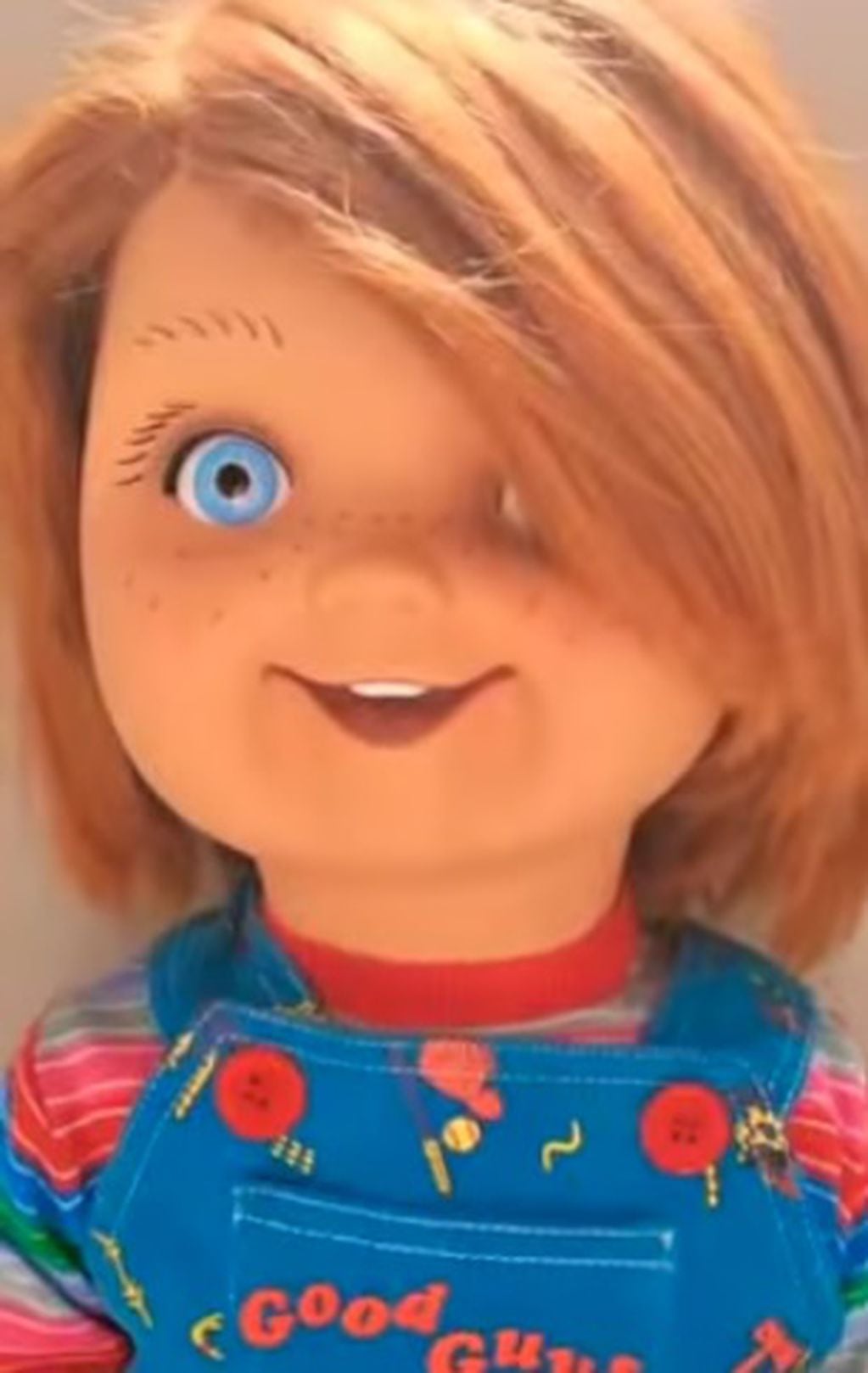 Chucky apareció en el video de Paulina Cocina