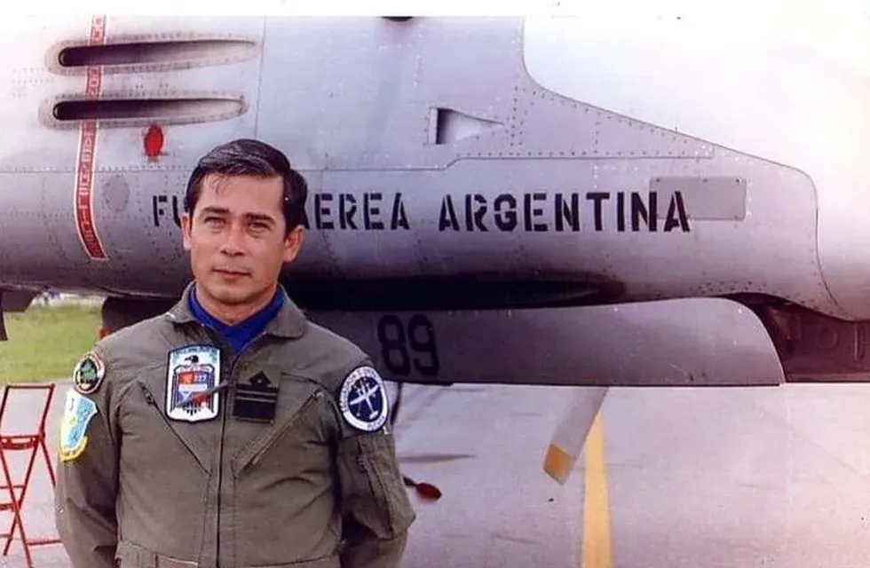 Homenaje a un héroe de Malvinas que se retira de Aerolíneas Argentinas.