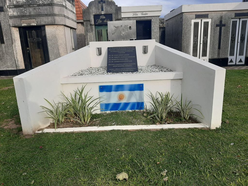 Cenotafio o memorial para recordar a los caídos en Malvinas nacidos en el Departamento Castellanos