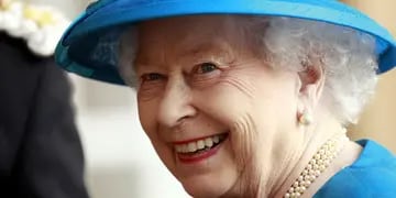  A sus 89 años, Isabel II tiene una apretada agenda. Ayer concurrió a su chequeo médico rutinario anual.