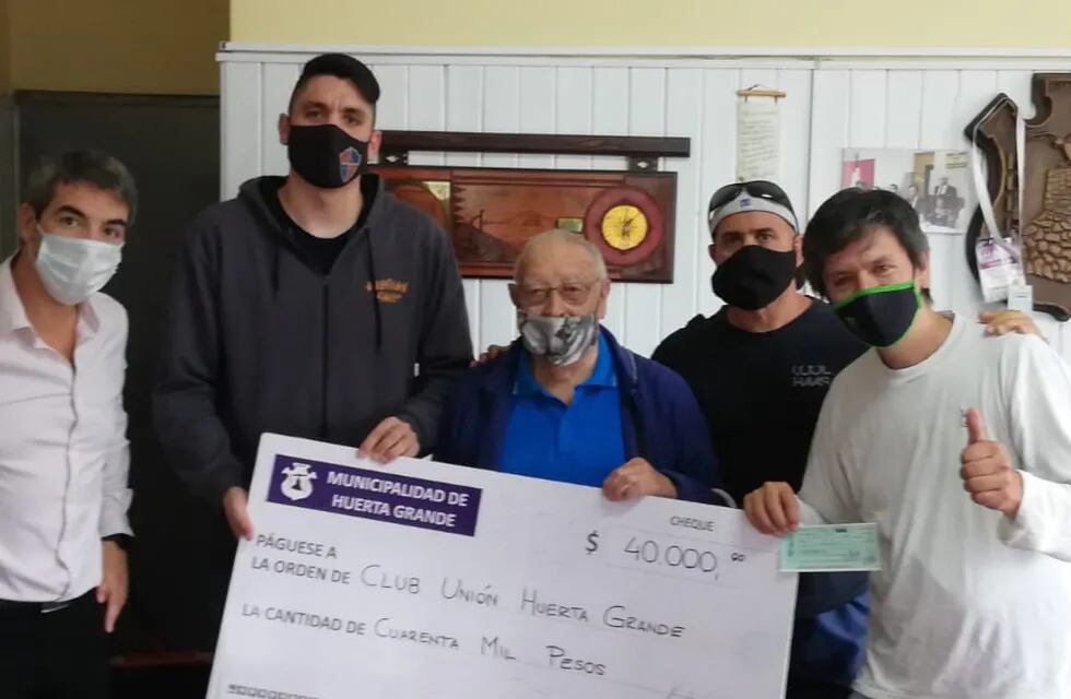 Ayuda económica al Club Unión de Huerta Grande.