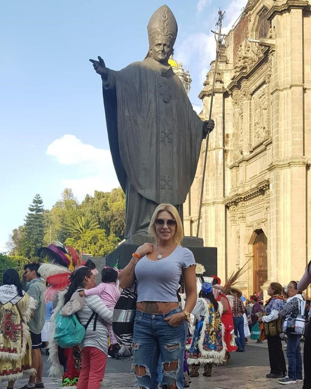 Mónica Farro viajó a México para conocer el santuario de la Virgen de Guadalupe (Foto: Instagram/ @moni.farro)