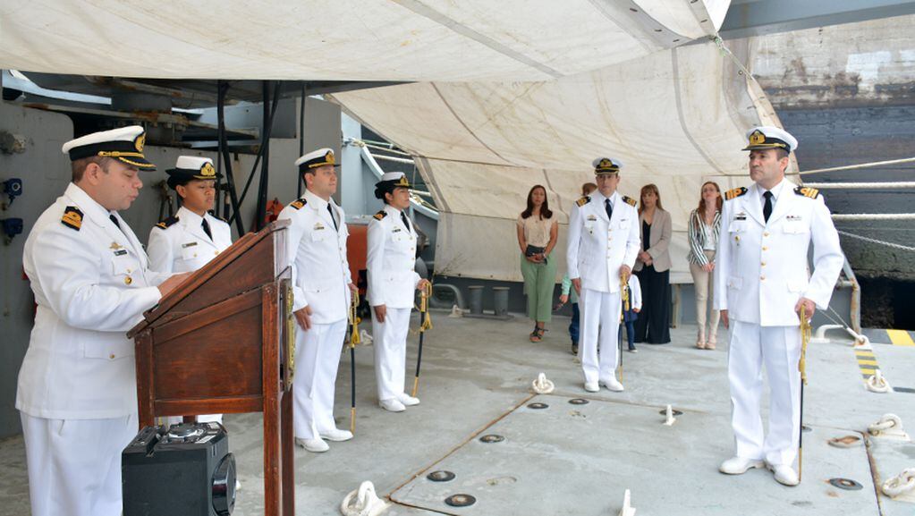 Puerto Belgrano: el multipropósito ARA “Punta Alta” tiene nuevo comandante
