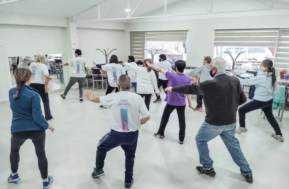 Se reanudaron las actividades deportivas para adultos mayores impulsadas por la Municipalidad de Ushuaia