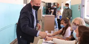 Omar Perotti votó en Rafaela