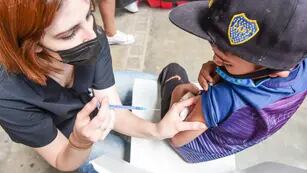 Vacunacion de niños y niñas en las escuelas de verano