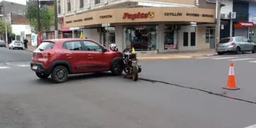 Accidente vial en Posadas dejó como saldo a un motociclista herido