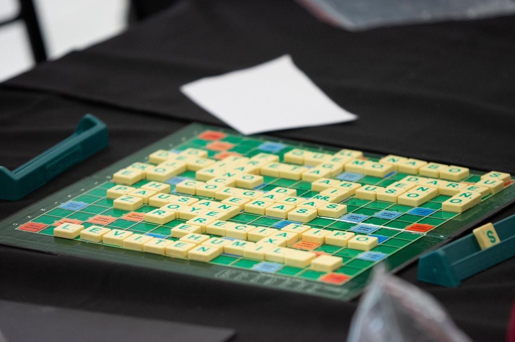 Scrabble, el juego de mesa que empieza a tomar protegonismo.
Un grupo de persona busca crear la sede mendocina de la Asociación Argentina de Scrabble.

Foto: Mariana Villa / Los Andes
