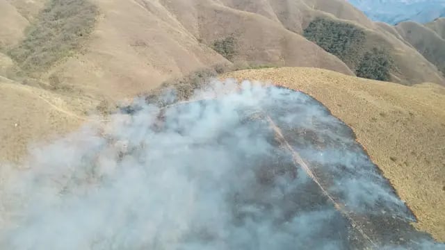 Fuego/Incendio en las montañas de Tucumán