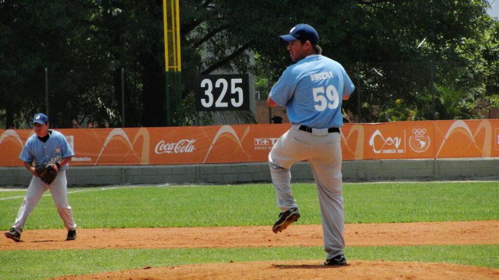 Rodrigo Bruera, juegador de beisbol de Villa Allende (Foto: Radio Nexo)