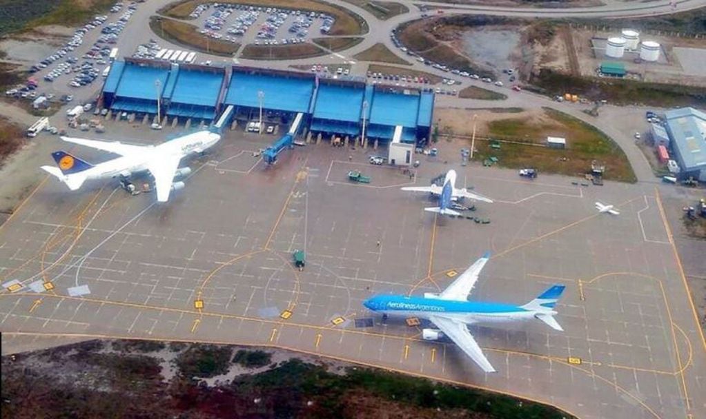 Se buscará mayor flujo de vuelos en el Aeropuerto "Malvinas Argentinas".