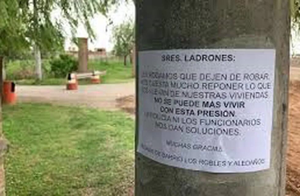 El ruego de vecinos a los ladrones en Los Robles (Gentileza Cadena3).