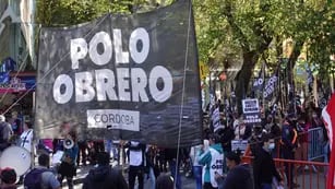 Manifestación del Polo Obrero Córdoba ante el Anses, por la caída del sistema