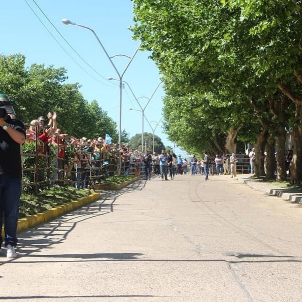 Miles de personas le dan el último adiós al intendente de Gualeguay